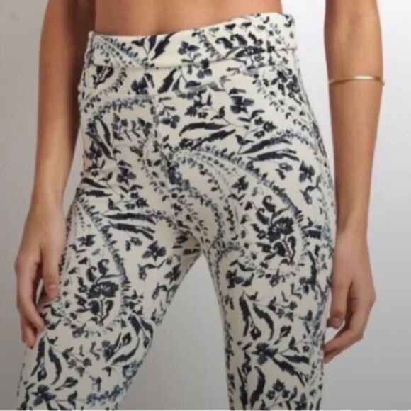 Free People FP Movement Printed City Slicker High Waisted Yoga Leggings NWOT - Picture 2 of 7